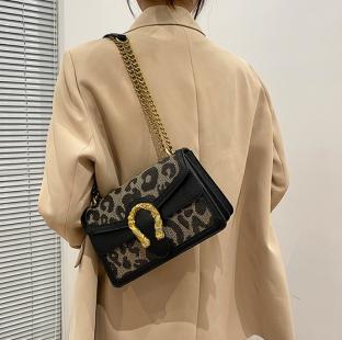 GT1952 BLACKLEO-big-3